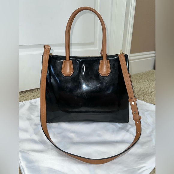 Michael Kors Medium Mercer Messenger Patent Leather Purse - Picture 5 of 16